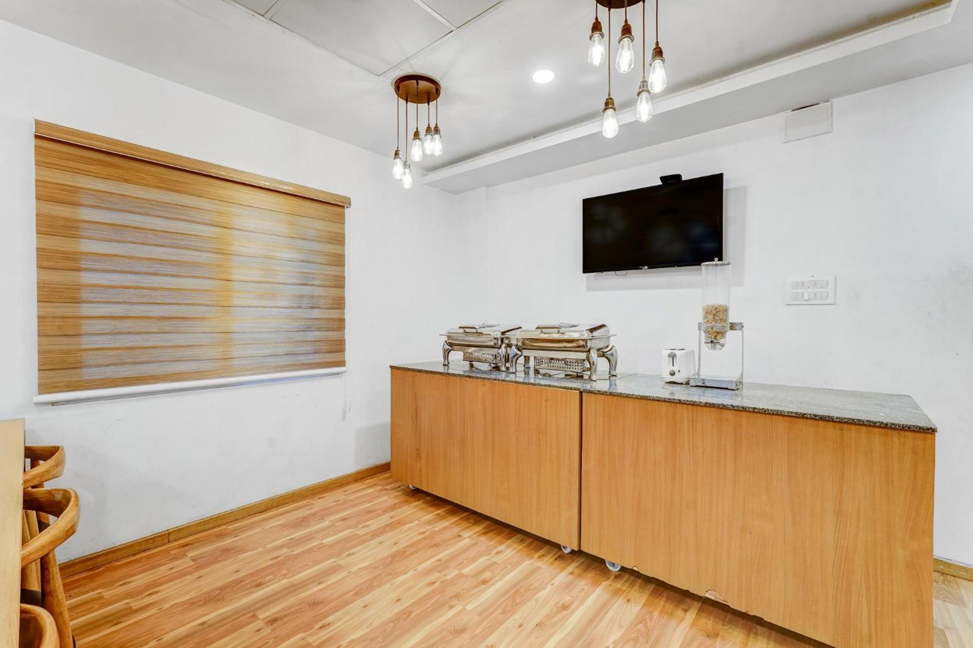 Upar Nungambakkam Nearby Us Consulate Apollo Hospital Sankara Nethralaya 3*