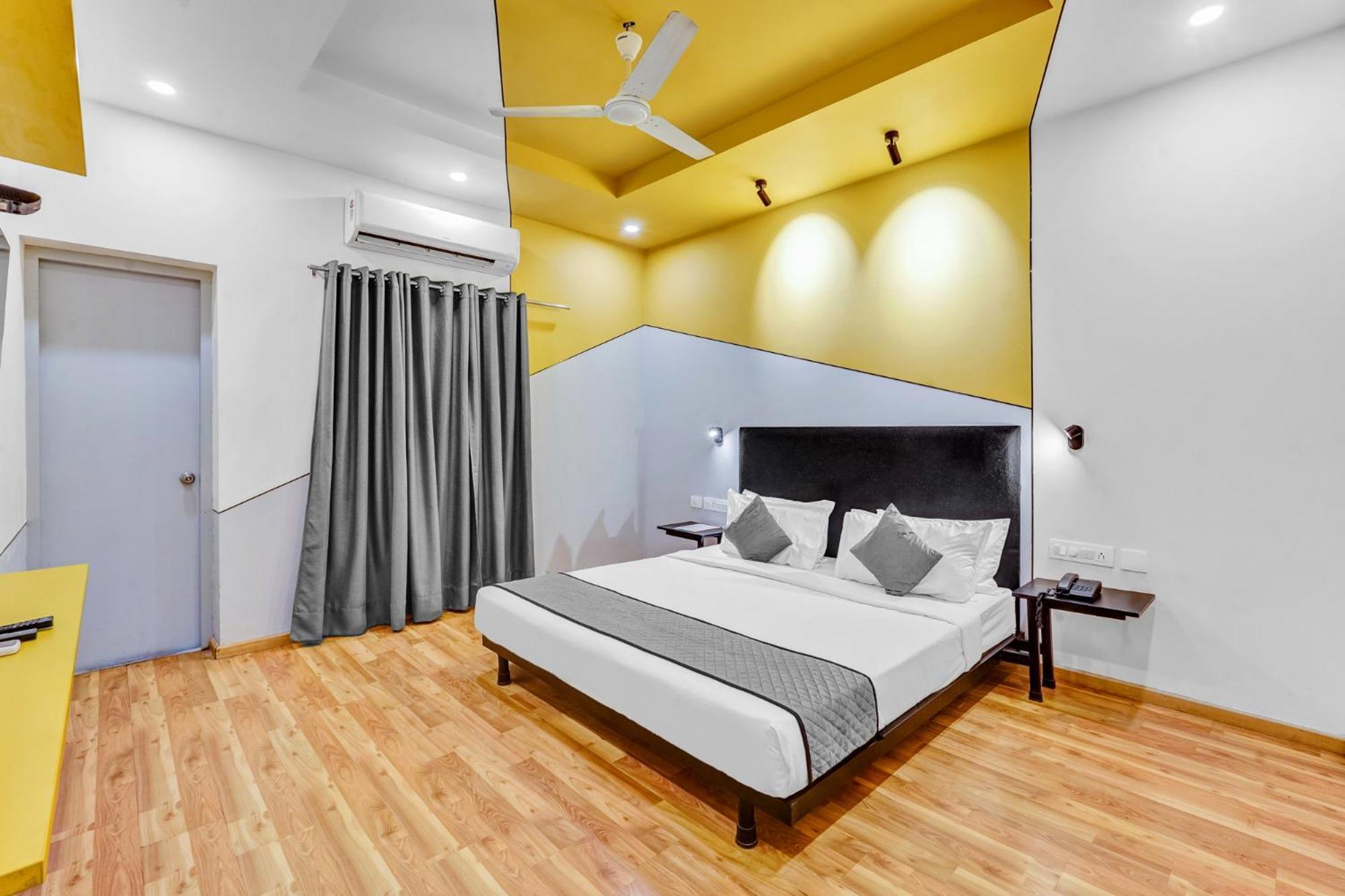 Upar Nungambakkam Nearby Us Consulate Apollo Hospital Sankara Nethralaya Hotel 3*